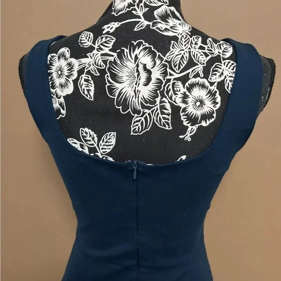 Soprano Dress Navy Blue Size Medium Knee Length Stretchy - Picture 5 of 5